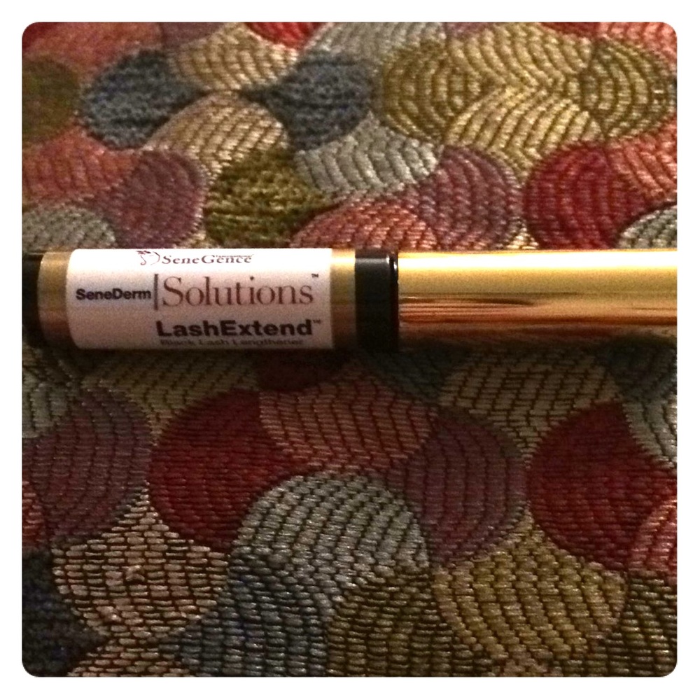 SeneDerm Solutions LashExtend-Black